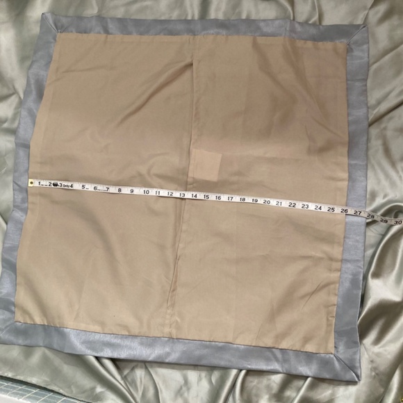 Euro Pillow Shams 2 NEVER USED Blue Beige-Tan Polyester Looks Like Silk Shantung - Picture 8 of 9